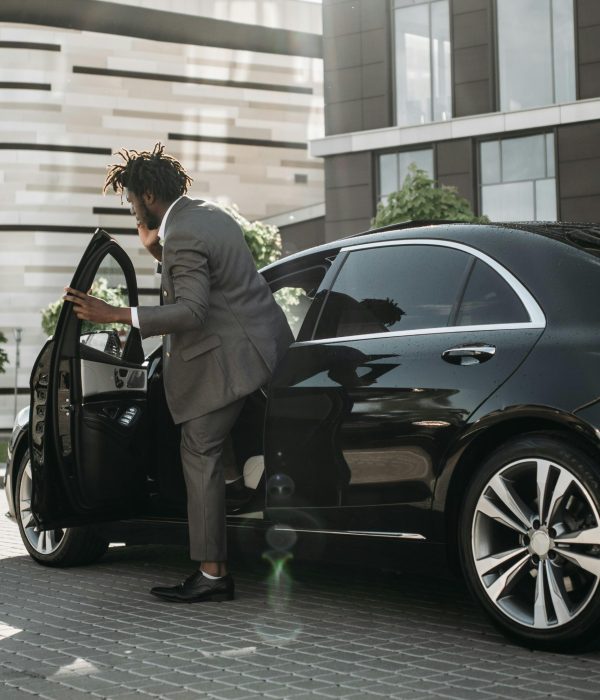 Porto Airport to city centre taxi transfer
